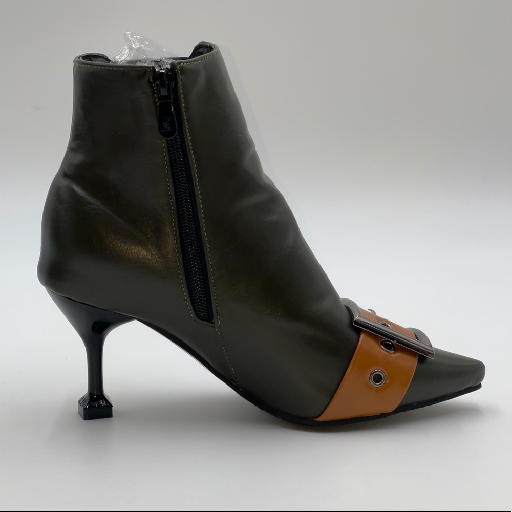 🆕 Buckle Decor Pyramid Boots - Picture 8 of 10
